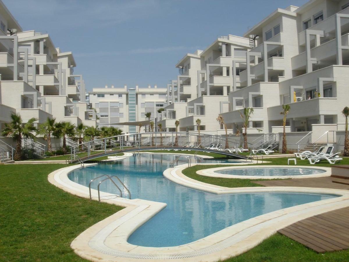 Apartamentos Elegance Дения Екстериор снимка