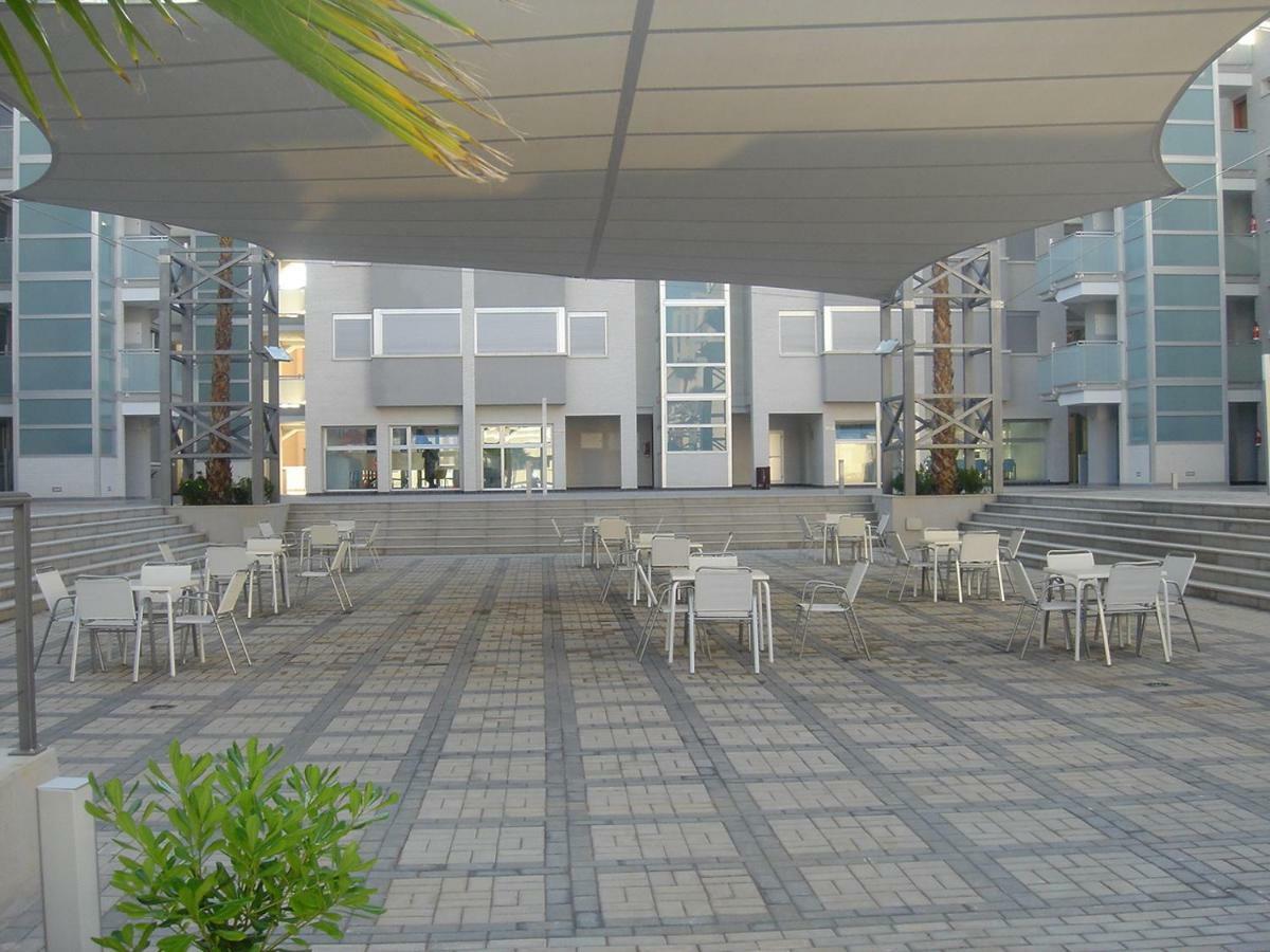 Apartamentos Elegance Дения Екстериор снимка