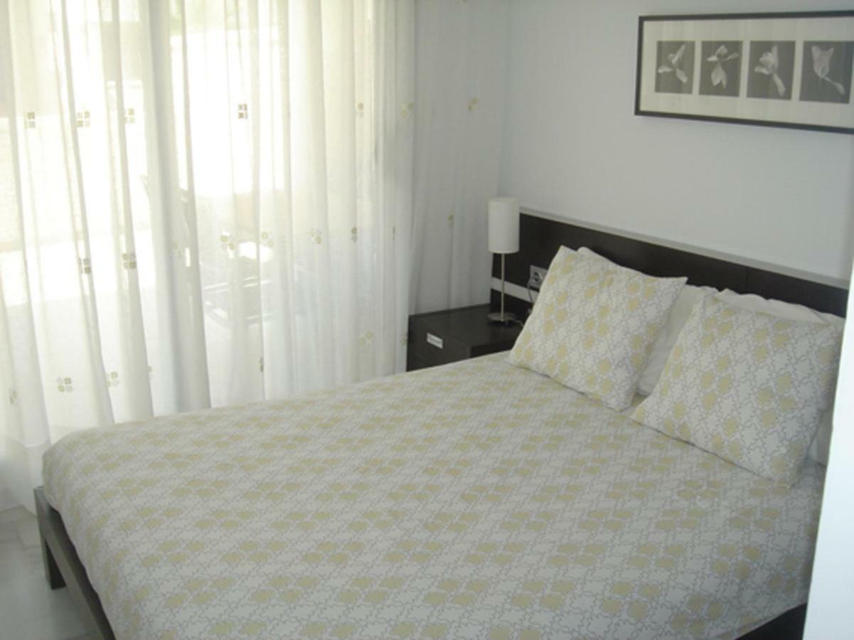 Apartamentos Elegance Дения Екстериор снимка